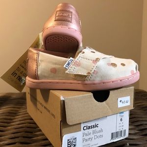 TOMS Classics Toddler Blush Dot NIB